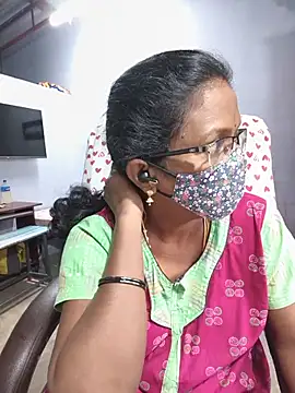 Snapshot of umashreetamil chatting on 13, 6, 2026 umashreetamil online show from 13, 6, 2026
