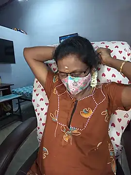 Snapshot of umashreetamil chatting on 23, 5, 2026 umashreetamil online show from 23, 5, 2026
