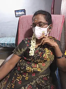 Snapshot of umashreetamil chatting on 25, 5, 2026 umashreetamil online show from 25, 5, 2026