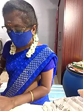 Snapshot of umashreetamil chatting on 16, 5, 2026 umashreetamil online show from 16, 5, 2026