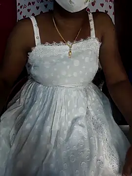 Snapshot of umashreetamil chatting on 8, 5, 2026 umashreetamil online show from 8, 5, 2026
