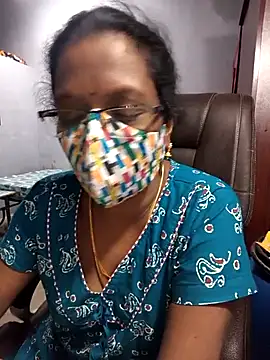 Snapshot of umashreetamil chatting on 27, 5, 2026 umashreetamil online show from 27, 5, 2026
