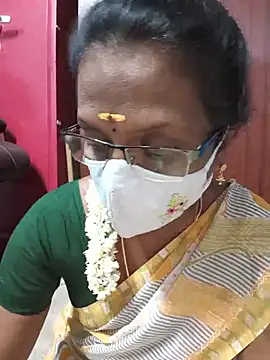 Snapshot of umashreetamil chatting on 18, 6, 2026 umashreetamil online show from 18, 6, 2026