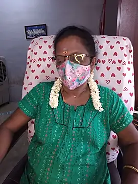 Snapshot of umashreetamil chatting on 22, 5, 2026 umashreetamil online show from 22, 5, 2026