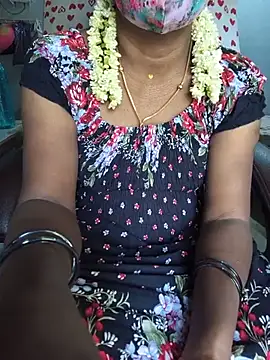 Snapshot of umashreetamil chatting on 10, 6, 2026 umashreetamil online show from 10, 6, 2026