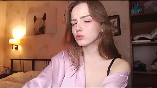 Olivia Mens online show from 30, 9, 2025
