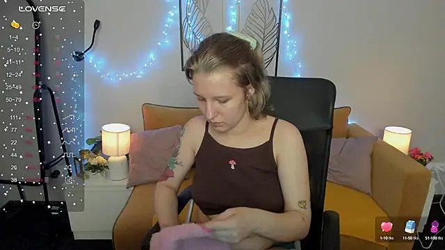 Hailey Foxy online show from 22, 9, 2025