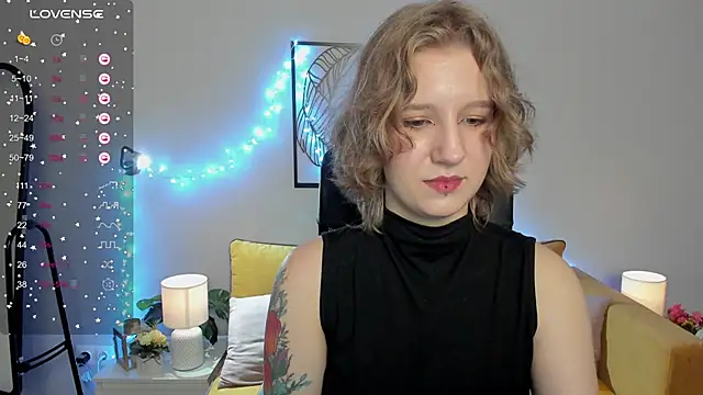 Hailey Foxy online show from 28, 9, 2025