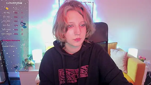 Hailey Foxy online show from 10, 10, 2025