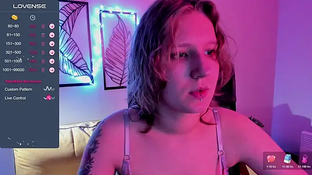 Hailey Foxy online show from 14, 11, 2025