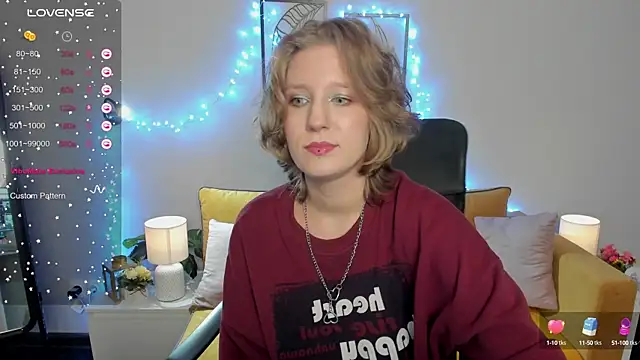 Hailey Foxy online show from 3, 10, 2025