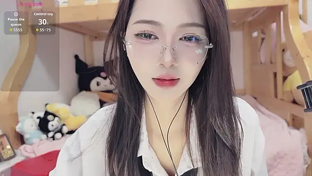 Sue101010 online show from 26, 10, 2025