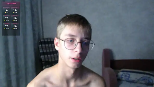 glasses cat online show from 24, 10, 2025