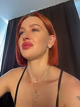 Snapshot of LittleFox___ chatting on 10, 6, 2026 LittleFox online show from 10, 6, 2026