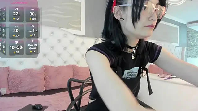 naomi cooper   online show from 24, 9, 2025