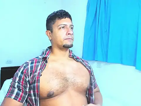 Snapshot of andylemonda1 chatting on 17, 12, 2025 andylemonda1 online show from 17, 12, 2025