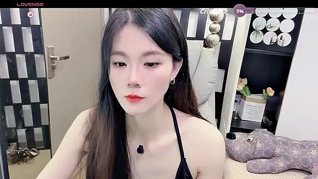 Snapshot of Yueyue-MM chatting on 8, 7, 2026 Yueyue-MM online show from 8, 7, 2026