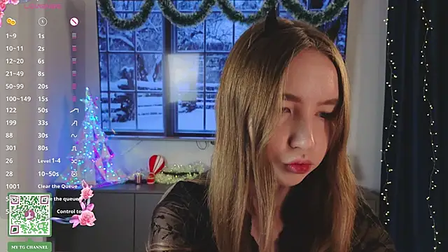 ElfredaTupy online show from 10, 1, 2026