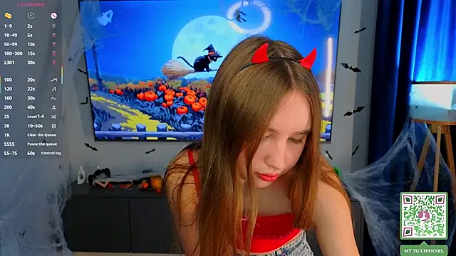 ElfredaTupy online show from 11, 11, 2025