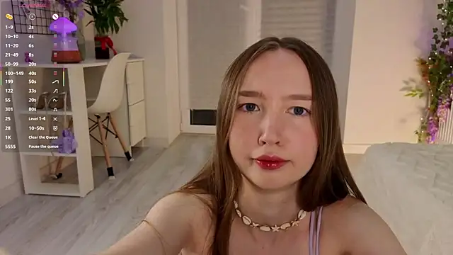 Snapshot of ElfredaTupy chatting on 6, 6, 2026 ElfredaTupy online show from 6, 6, 2026