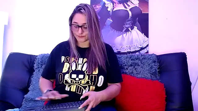 Snapshot of LAHILA_COOPERR chatting on 3, 12, 2025 LAHILA COOPERR online show from 3, 12, 2025