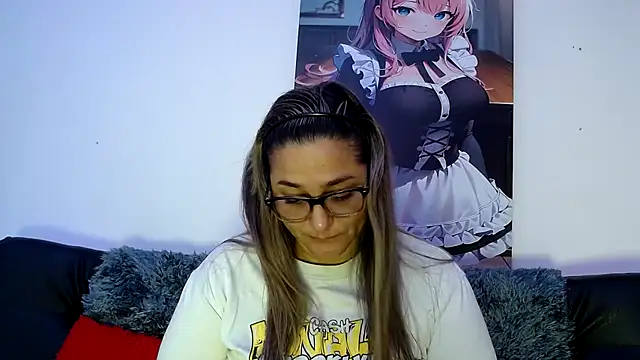 Snapshot of LAHILA_COOPERR chatting on 5, 12, 2025 LAHILA COOPERR online show from 5, 12, 2025