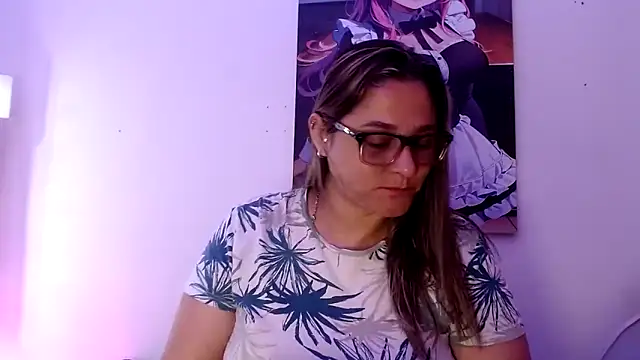 Snapshot of LAHILA_COOPERR chatting on 19, 11, 2025 LAHILA COOPERR online show from 19, 11, 2025