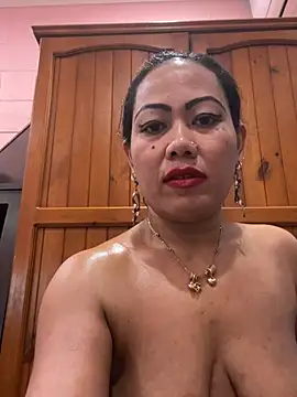 Snapshot of Lindarossyta chatting on 24, 7, 2026 Lindarossyta online show from 24, 7, 2026