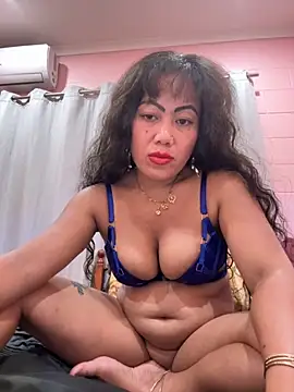 Snapshot of Lindarossyta chatting on 18, 10, 2025 Lindarossyta online show from 18, 10, 2025