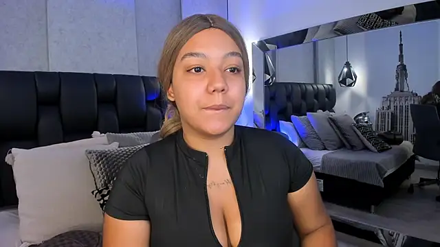 SadieFoster online show from 24, 9, 2025