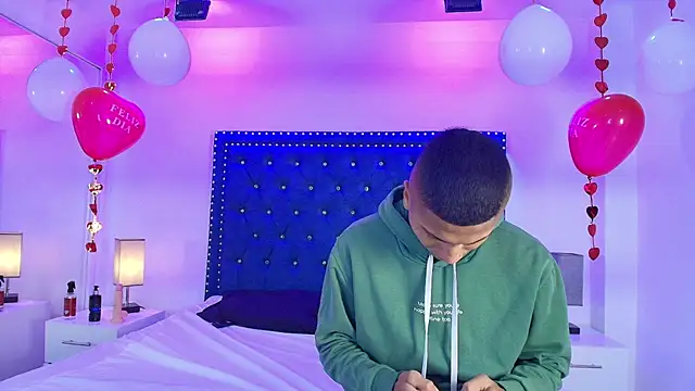 Damian and roxanne online show from 9, 2, 2026