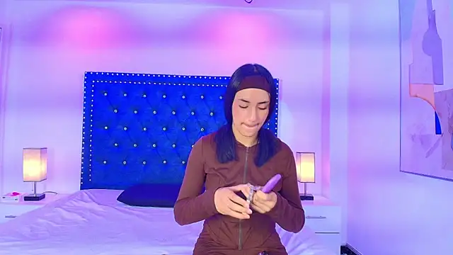 Damian and roxanne online show from 9, 3, 2026