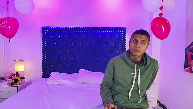 Damian and roxanne online show from 14, 2, 2026