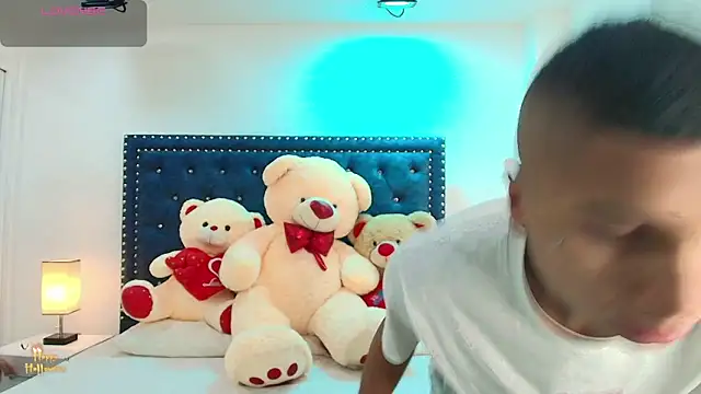 Damian and roxanne online show from 19, 10, 2025