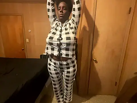 saltlightEmber online show from 17, 12, 2025