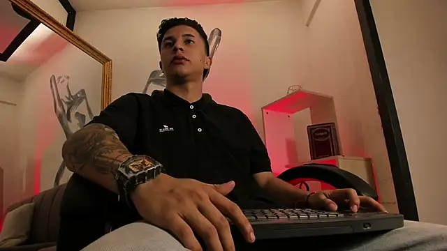 liaamsmiith  online show from 26, 2, 2026