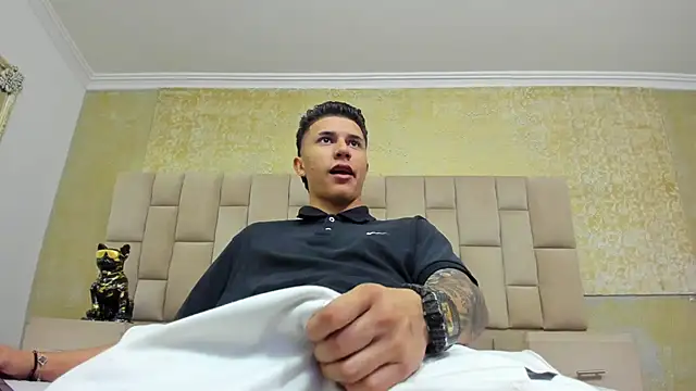 Snapshot of liaamsmiith_ chatting on 16, 11, 2025 liaamsmiith online show from 16, 11, 2025