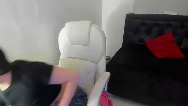 Zulema R1 online show from 27, 11, 2025