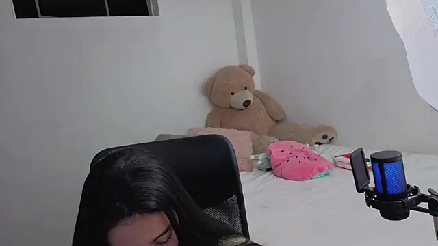 valerihouse online show from 12, 4, 2026