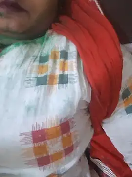 Minu love online show from 4, 3, 2026