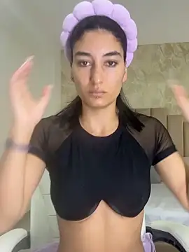 Scarlett 12 online show from 13, 4, 2026