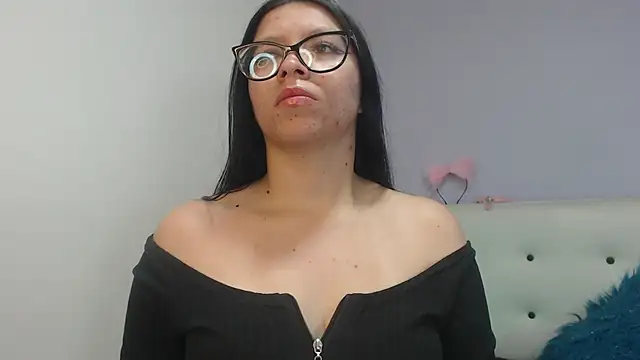 Snapshot of Kate_Gale chatting on 10, 10, 2025 Kate Gale online show from 10, 10, 2025