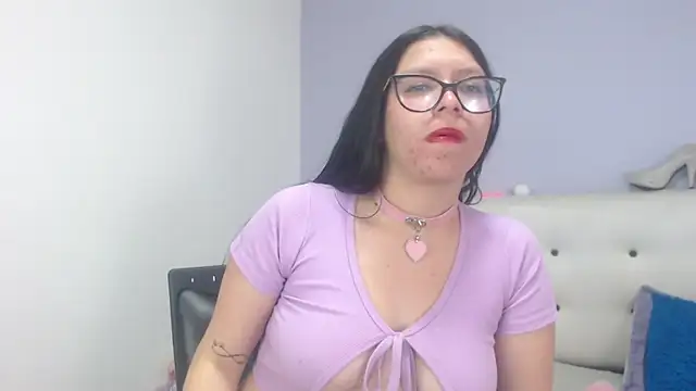 Snapshot of Kate_Gale chatting on 23, 10, 2025 Kate Gale online show from 23, 10, 2025