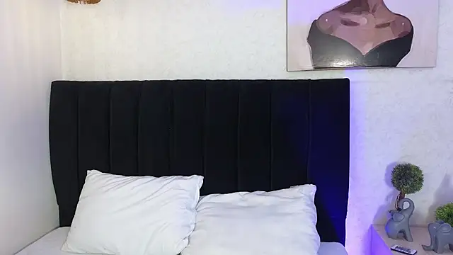 antonellariva  online show from 8, 1, 2026