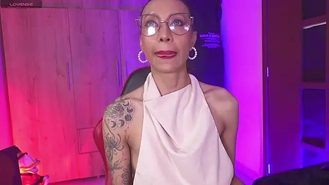 AnnaKimm online show from 1, 2, 2026