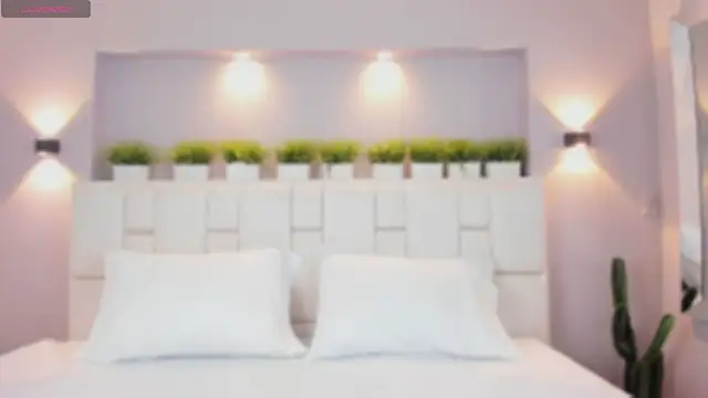 LunnaBlake online show from 7, 2, 2026