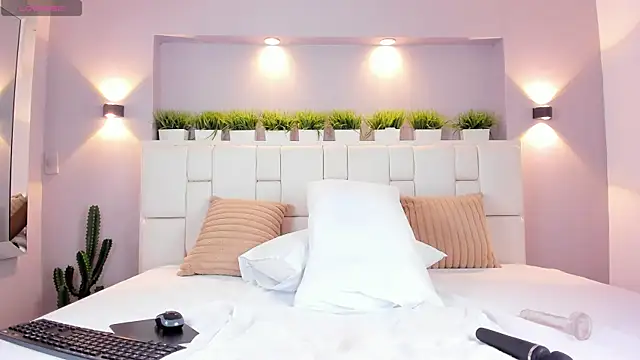 LunnaBlake online show from 20, 2, 2026