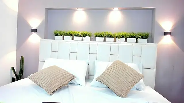 LunnaBlake online show from 12, 11, 2025