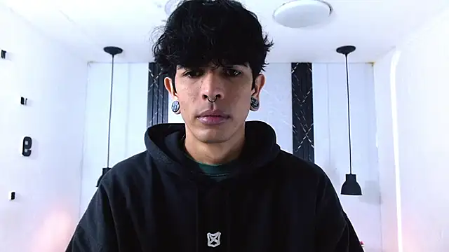 Franvill Trato online show from 2, 12, 2025