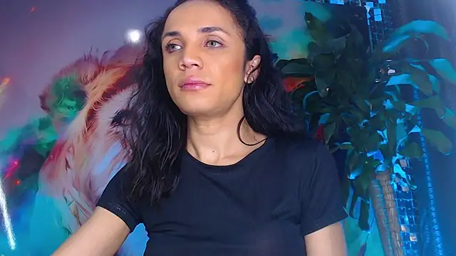 Snapshot of Cristal_Gem1 chatting on 28, 11, 2025 Cristal Gem1 online show from 28, 11, 2025